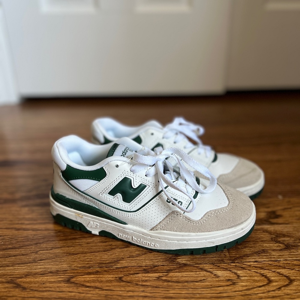 Barely worn New Balance 550